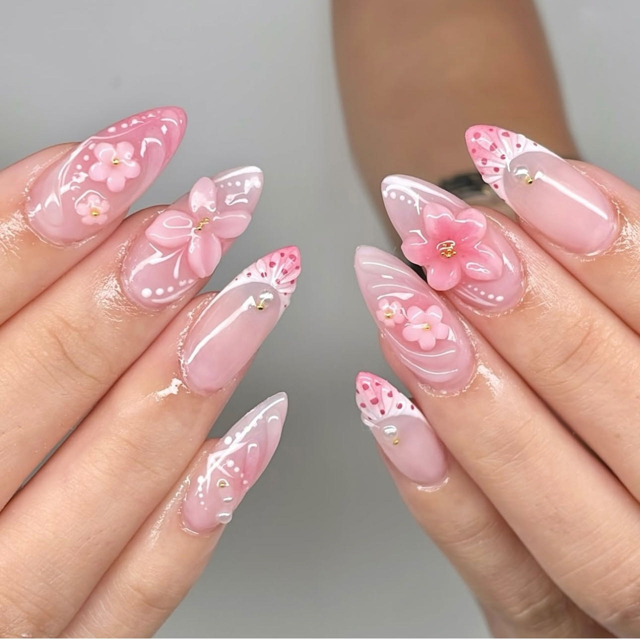 Resin Art Instagram - Sweet Instagram-style pink 3D butterfly carved